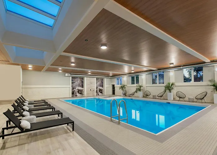 The Insignia Hotel, Sarnia, A Tribute Portfolio Hotel