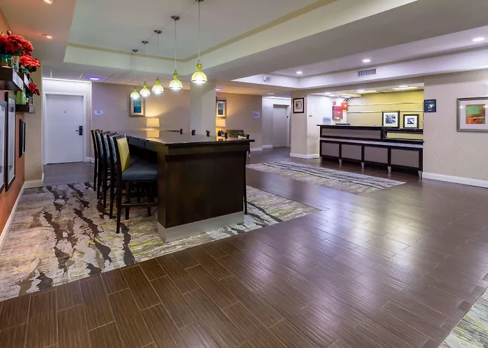 Baymont By Wyndham Saraland Hotel