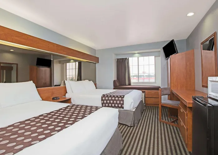 Microtel Inn & Suites By Wyndham Garland/Dallas