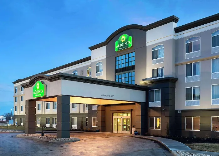 La Quinta By Wyndham Omaha Airport Downtown Hotel Carter Lake