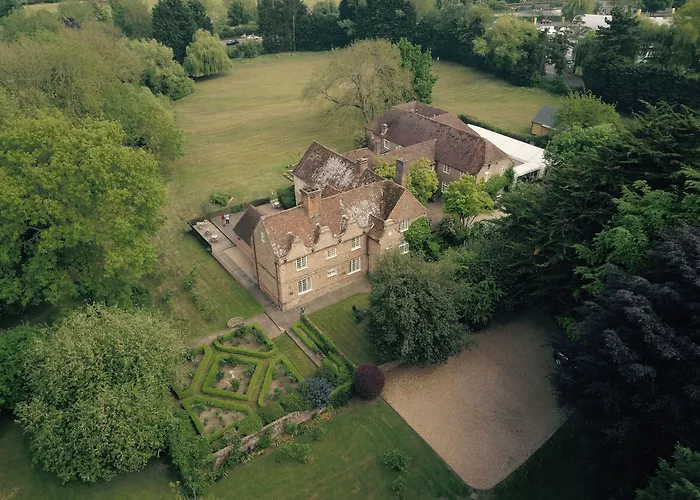 Howfield Manor Hotel Canterbury