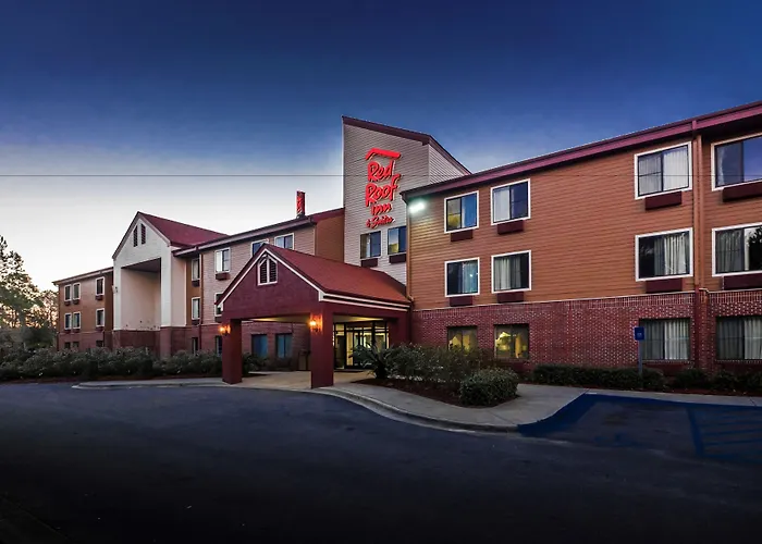 Red Roof Inn & Suites Savannah Airport Pooler