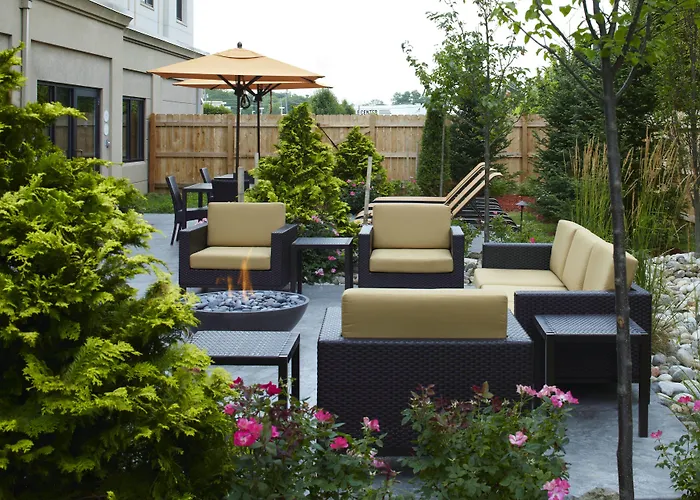 Courtyard By Marriott Buffalo Amherst/University