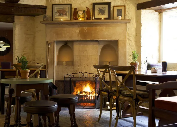 The Bear Of Rodborough Hotel Stroud 
