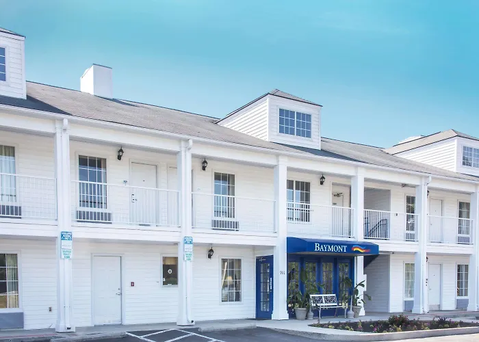 Baymont By Wyndham Dunn Hotel