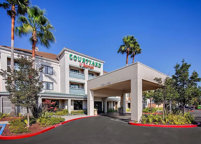 Courtyard By Marriott Oakland Airport Hotel