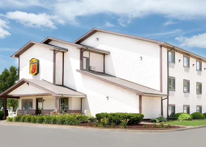 Super 8 By Wyndham Boone Motel
