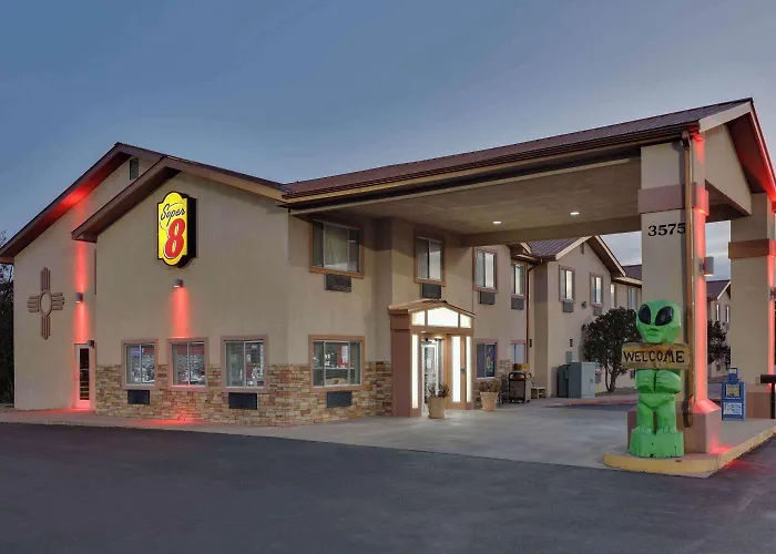 Super 8 By Wyndham Roswell Motel