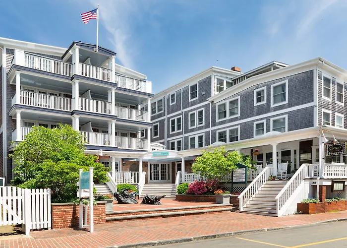 Vineyard Square Hotel And Suites Edgartown