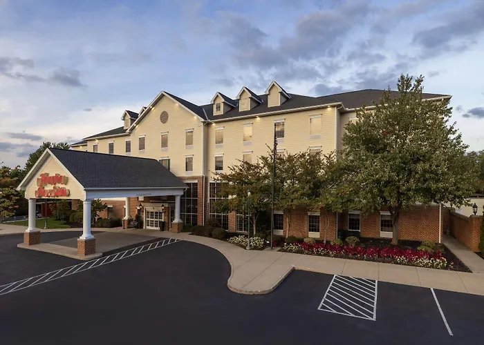 Hampton Inn & Suites State College At Williamsburg Square