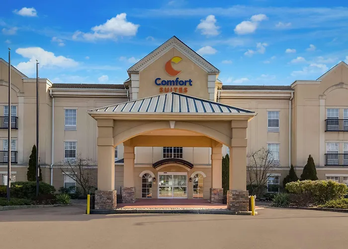 Comfort Suites Near University North Brunswick