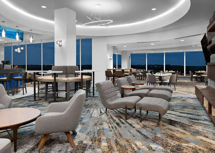 Courtyard By Marriott Edmonton Downtown Hotel