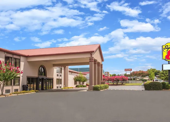 Super 8 By Wyndham Oxford Hotel