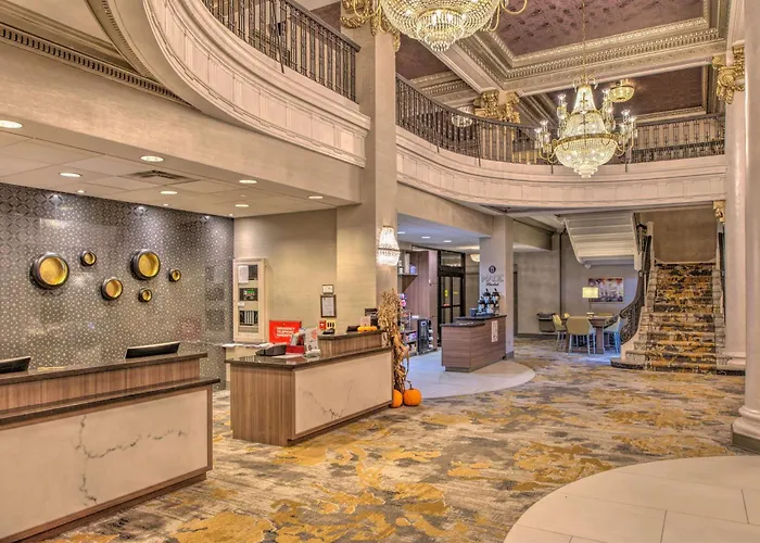 Doubletree By Hilton Utica Hotel