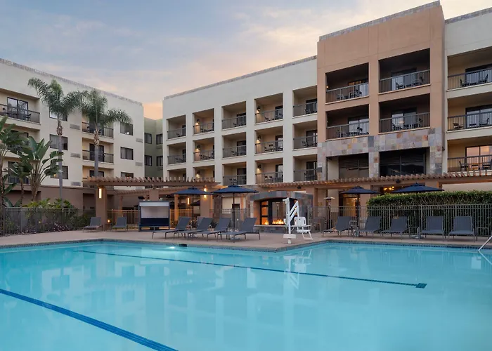 Courtyard By Marriott San Diego Central