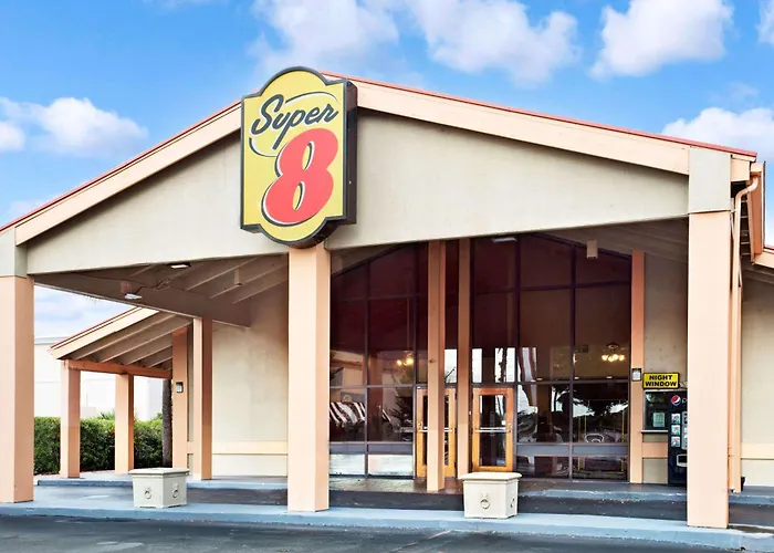 Super 8 By Wyndham Kissimmee/Maingate/Orlando Area Hotel Celebration