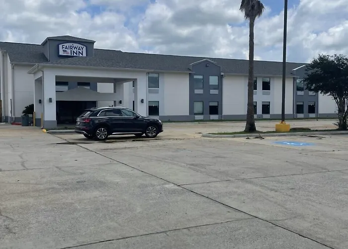 Baymont By Wyndham Iowa Lake Charles