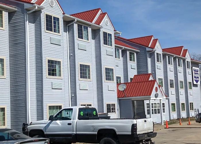 Knights Inn & Suites St. Clairsville
