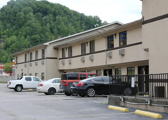 American Elite Inn Hazard