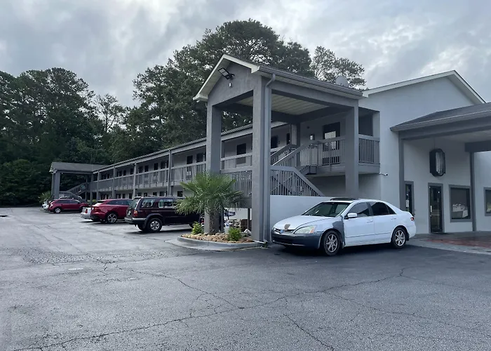 Super 8 By Wyndham Griffin Hotel
