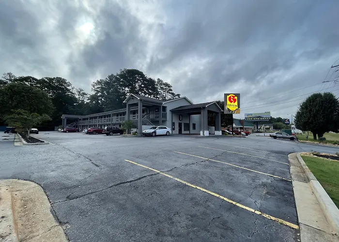 Super 8 By Wyndham Griffin Hotel