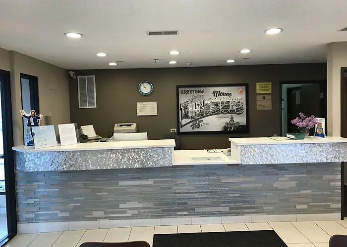Super 8 By Wyndham Monee I-57 Hotel