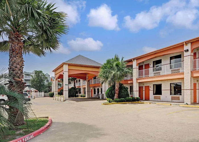 Hotel Super 8 By Wyndham Galveston