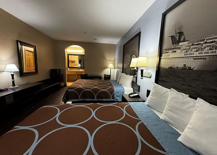 Hotel Super 8 By Wyndham Galveston