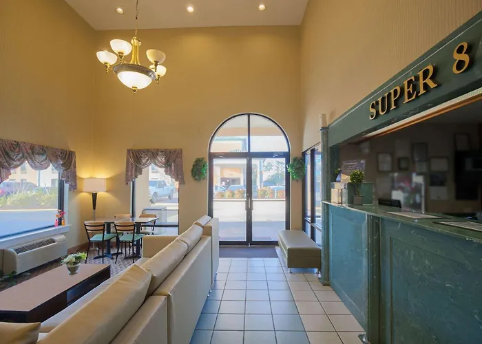 Super 8 By Wyndham Hammond Hotel