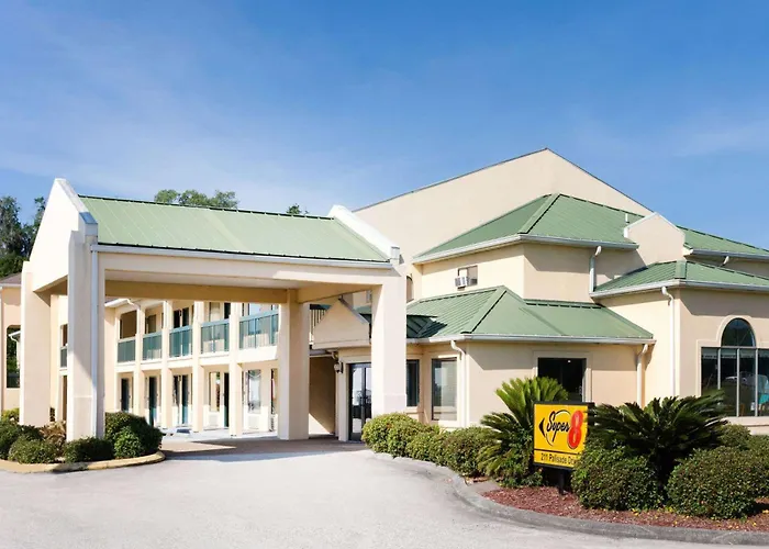 Super 8 By Wyndham Brunswick South I-95 Motel