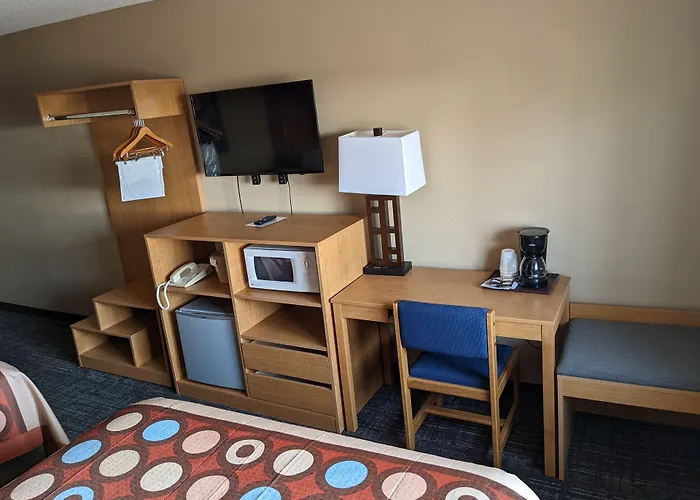 Super 8 By Wyndham Baxter/Brainerd Area Hotel