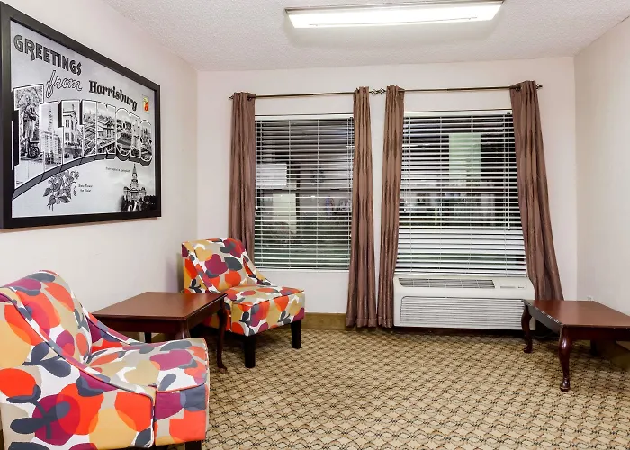 Super 8 By Wyndham Harrisburg Hotel