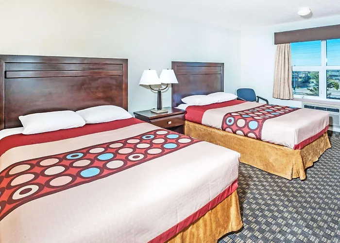 Super 8 By Wyndham Calgary/Airport Hotel