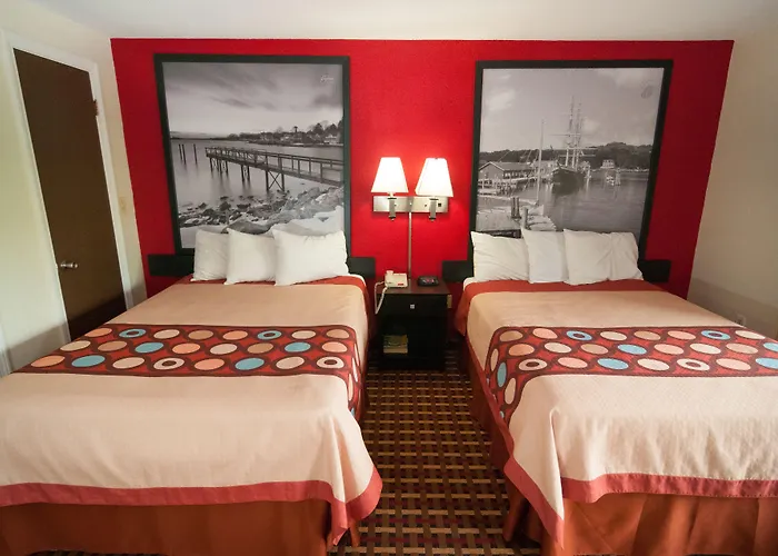 Super 8 By Wyndham Old Saybrook Hotel