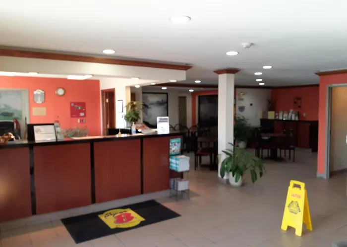 Super 8 By Wyndham Niagara Falls