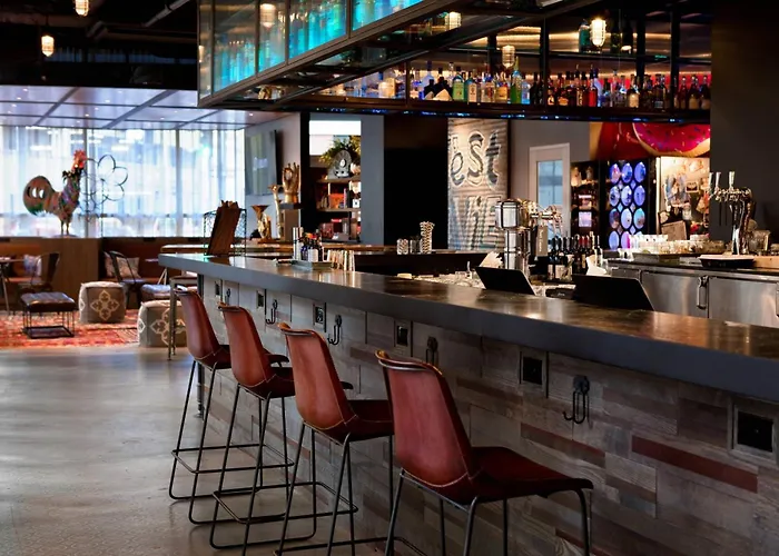 Hotel Moxy New Orleans Downtown/French Quarter Area
