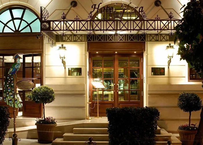 Hera Hotel Atina