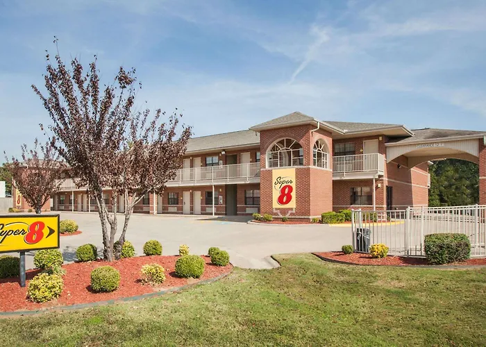 Super 8 By Wyndham Cabot Hotel