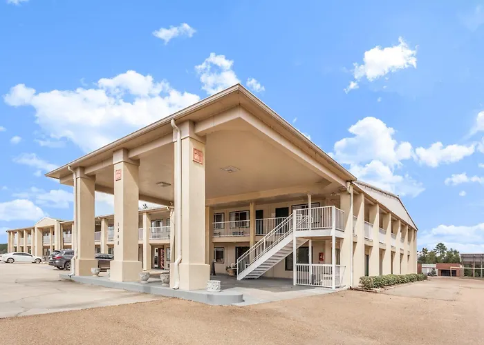 Super 8 By Wyndham Brookhaven Hotel