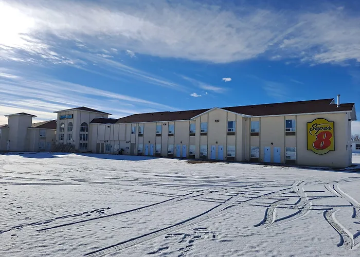 Super 8 By Wyndham Three Hills Ab Hotel