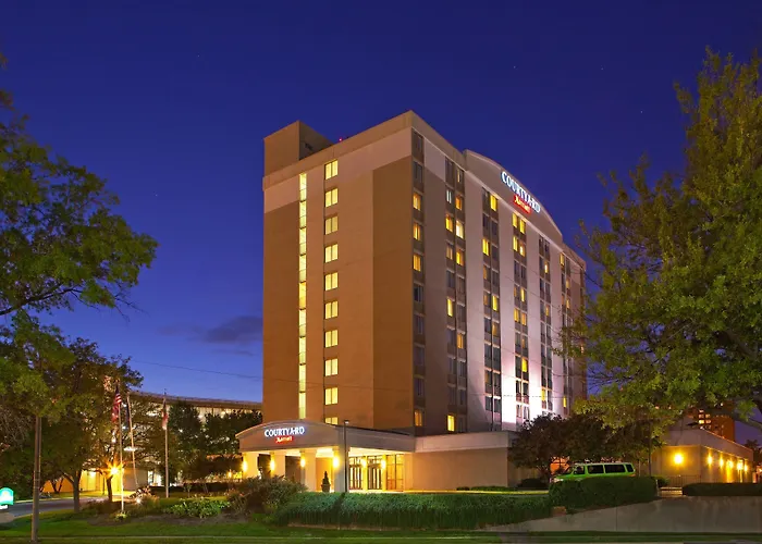 Courtyard By Marriott Alexandria Pentagon South Hotel