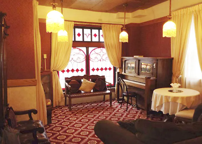 Van Gilder Hotel Seward