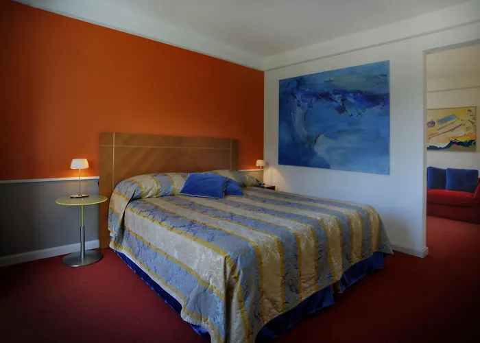 The New Midi Otel Cenevre