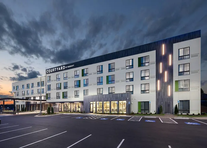 Courtyard By Marriott Russellville