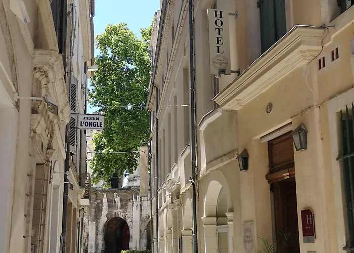 Hôtel De L'Amphithéâtre Nîmes