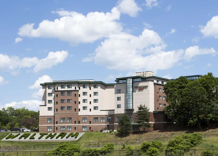 Courtyard By Marriott Boston Waltham Hotel