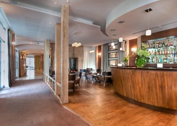 Ampere Hotel Paris
