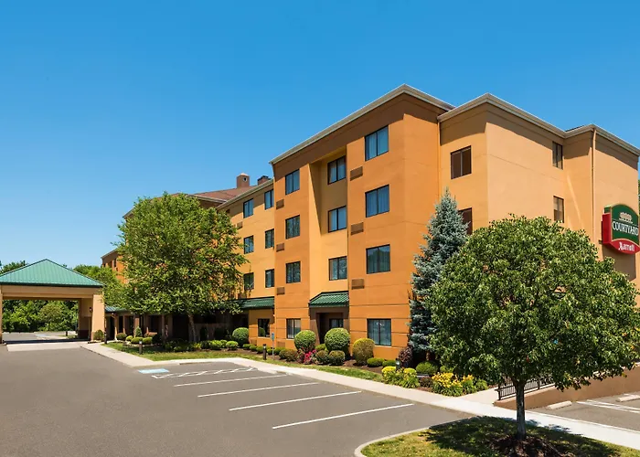 Courtyard By Marriott Danbury Hotel