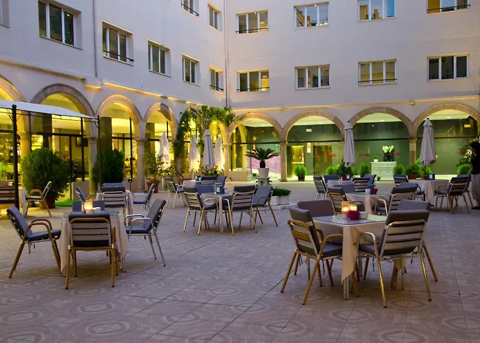 Trh Ciudad De Baeza Hotel