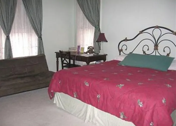Olde Judge Mansion B&B Troy